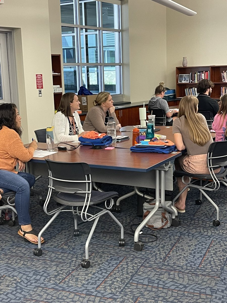 Elizabeth Brown tweet media