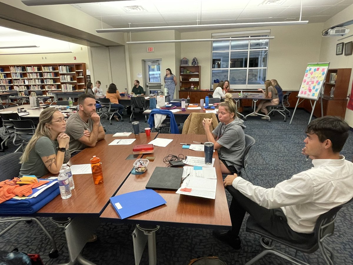 Elizabeth Brown tweet media