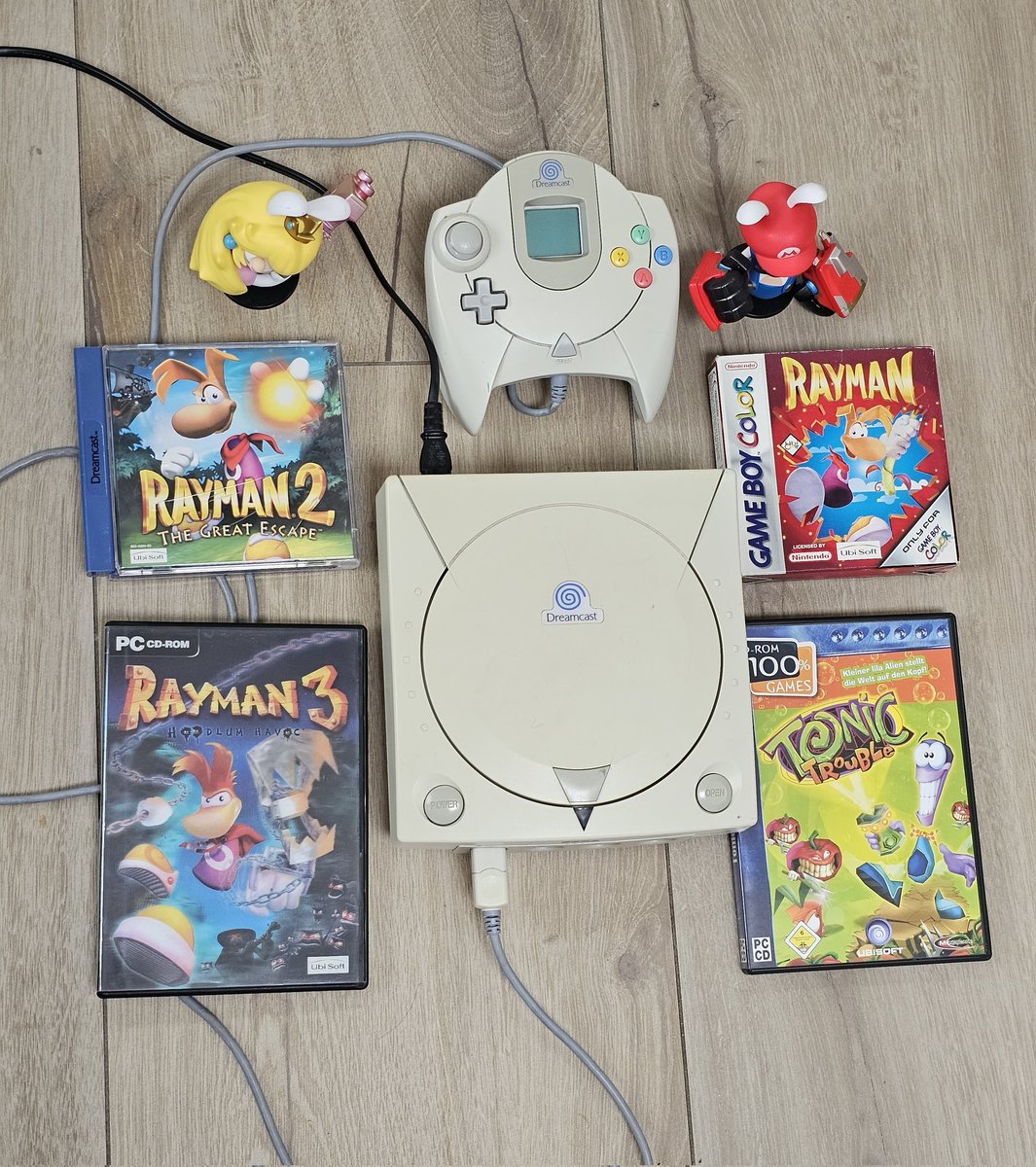 RabbidEdge's tweet photo. My childhood...🥹🫰🏼✨️✨️✨️
Looking forward to meet my hero again in the 3rd DLC!😍🙏🏼💜
#rayman #dreamcast #childhoodhero #ubisoft #rabbids #raymanfan https://t.co/1H2thzq7cx