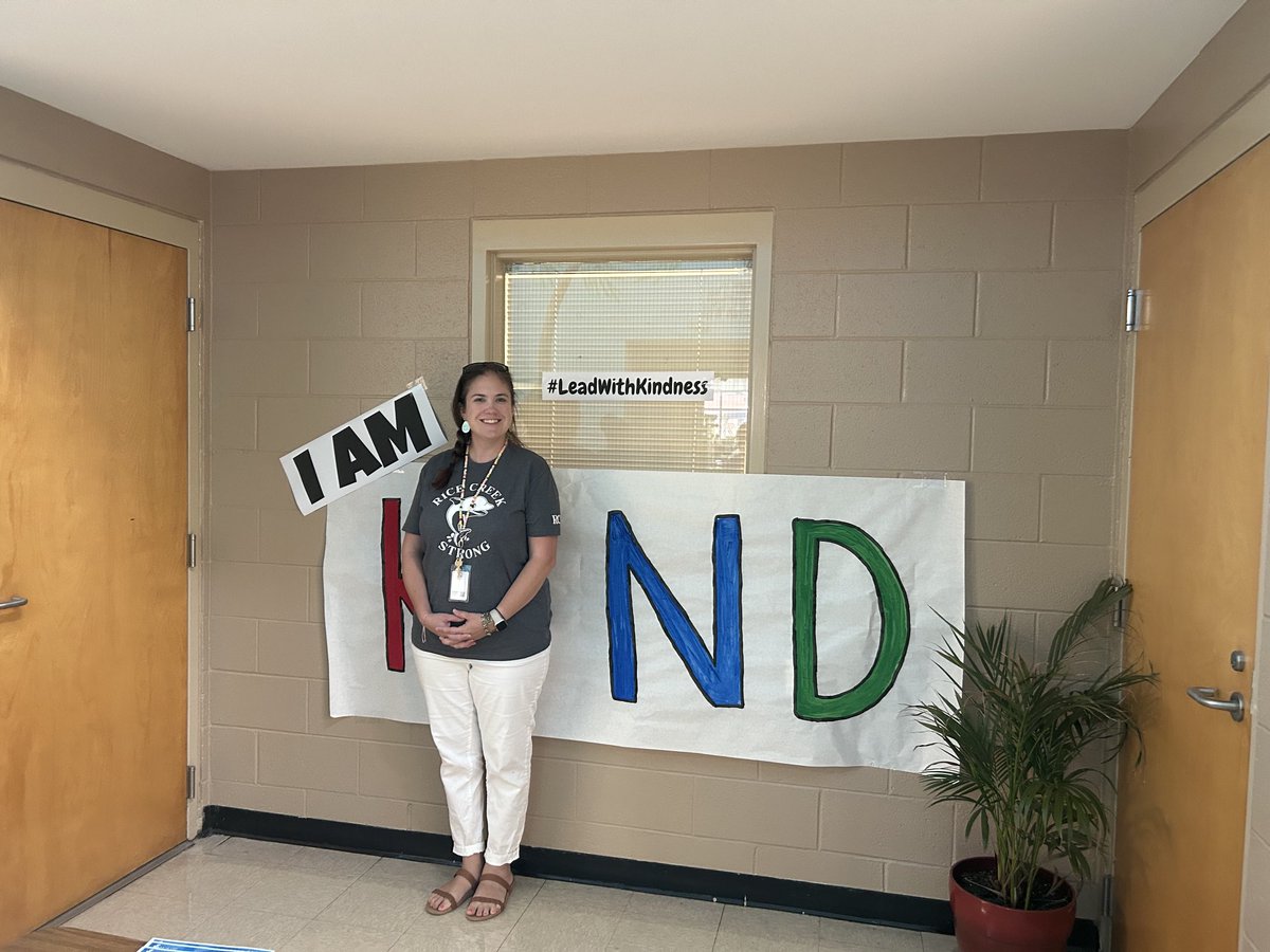 WebsterScdenise's tweet photo. Be the I in Kind! Kate and Cow show us how!!!! #LeadWithKindness #LearnTodayLeadToday π π¬ β¦@gad1127β© β¦@ngilmore012024β© β¦@wwatsonwβ© https://t.co/PWH8S39tTi