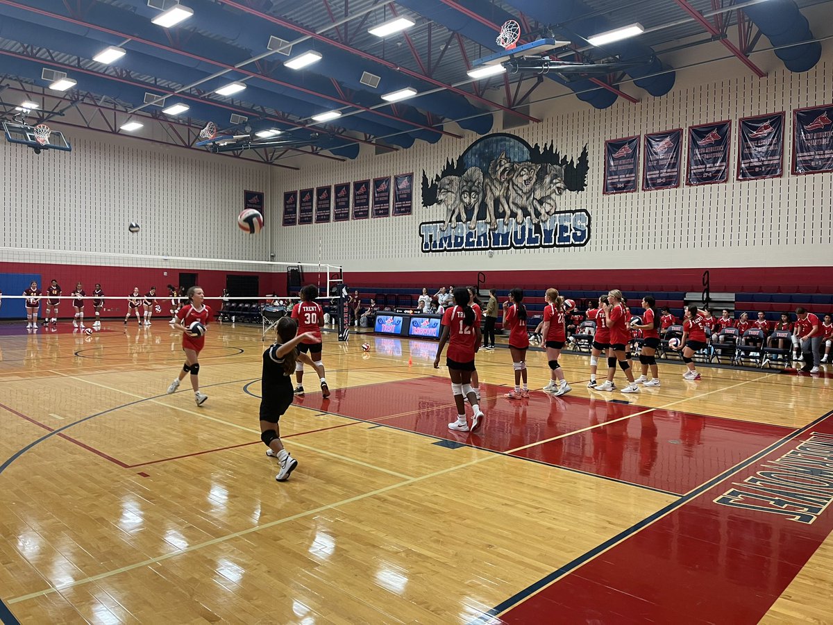 It is a PACKED house tonight at Trent as 7th Volleyball hosts Stafford. <a href="/TrentMSFISD/">Trent Middle School</a> <a href="/Trent_GirlsAth/">Trent Girls Athletics</a> <a href="/StaffordSpartn/">Stafford Spartans</a> <a href="/Friscoisdsports/">Official Frisco ISD Sports</a>