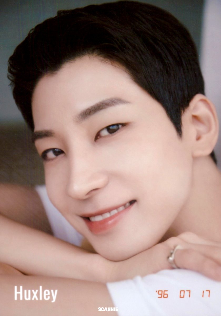 iam_scannie's tweet photo. 헉슬리 인화사진 #원우 #WONWOO https://t.co/JFV1NoJXmD