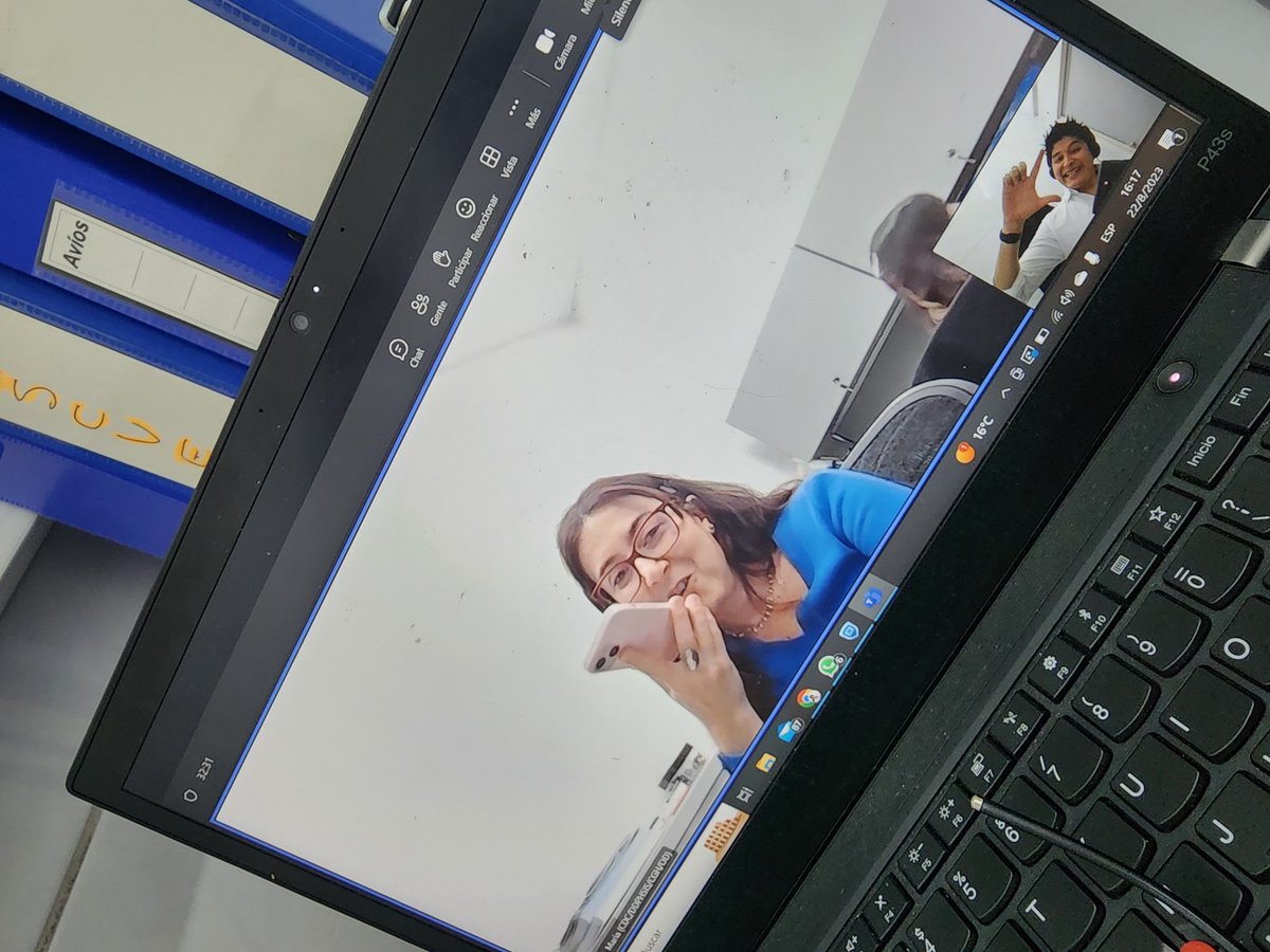 AngelmColque's tweet photo. Laburanding con @Inesstaneloni 
#SupremeTeam #SmartMode🧠 https://t.co/4p6VVUKgzt