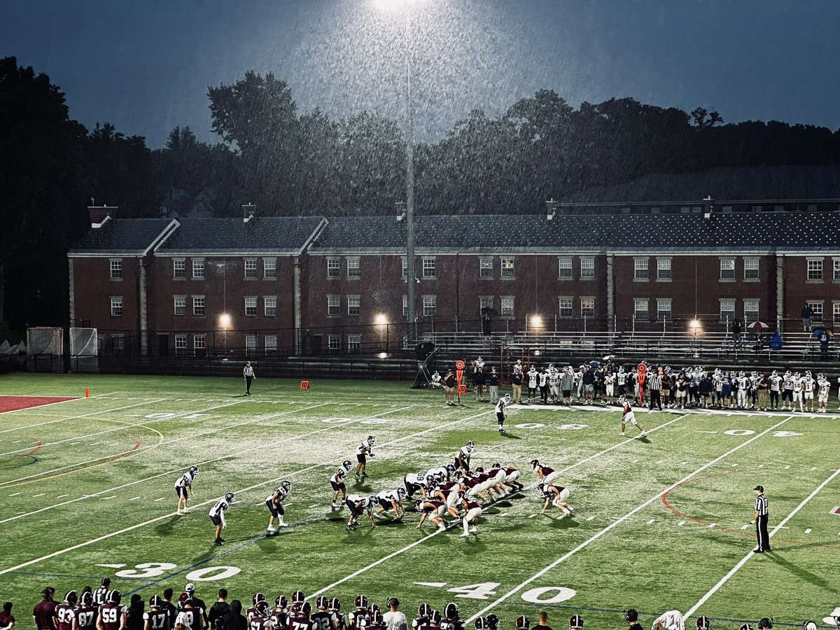 _SCFootball's tweet photo. Team 133 took a major step forwards tonight competing in a scrimmage against Westfield State‼️ A ton of Attitude and Effort shown on the field tonight and still a lot more work to do‼️🔻 #TEAM133 #BROTHERHOOD https://t.co/DJkw51AWFR