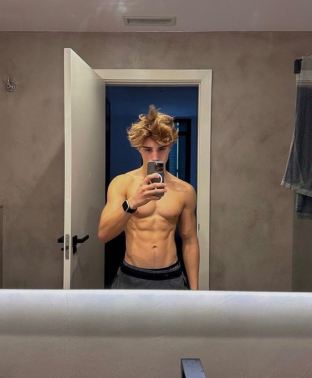 ๐ฅ๐ง๐๐ฃ๐๐ ๐ค๐ ๐ก๐ช๐จ๐ฉ tweet media