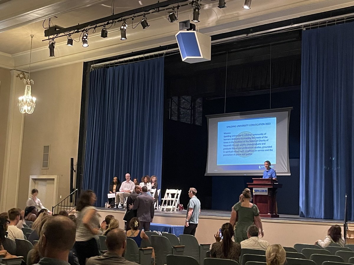 kjglobal88's tweet image. Nice event today at @SpaldingU the Freshman Convocation. Welcome to campus all new undergraduates and graduate students! #spaldingu #mtnott #leadership #graduatestudies #goldeneagles 🦅