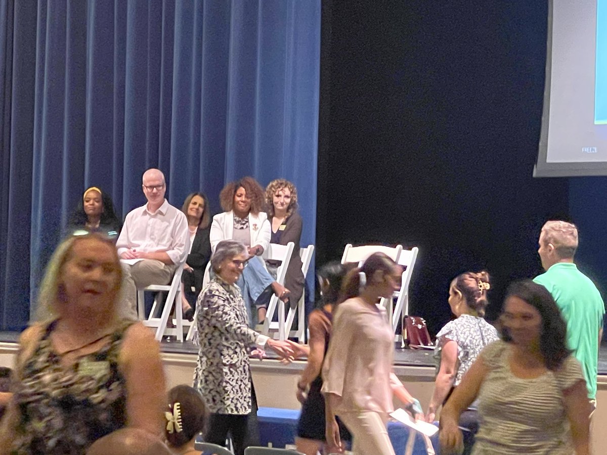 kjglobal88's tweet image. Nice event today at @SpaldingU the Freshman Convocation. Welcome to campus all new undergraduates and graduate students! #spaldingu #mtnott #leadership #graduatestudies #goldeneagles 🦅