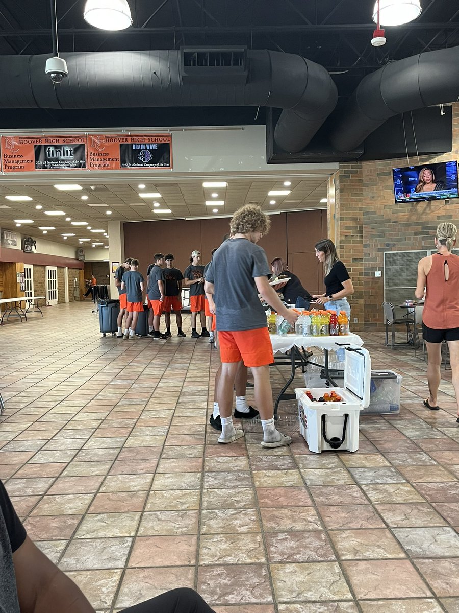 Thank you <a href="/NcBoosters/">NC Orange Crush Football Boosters</a> for a great dinner! #GoVikes!!