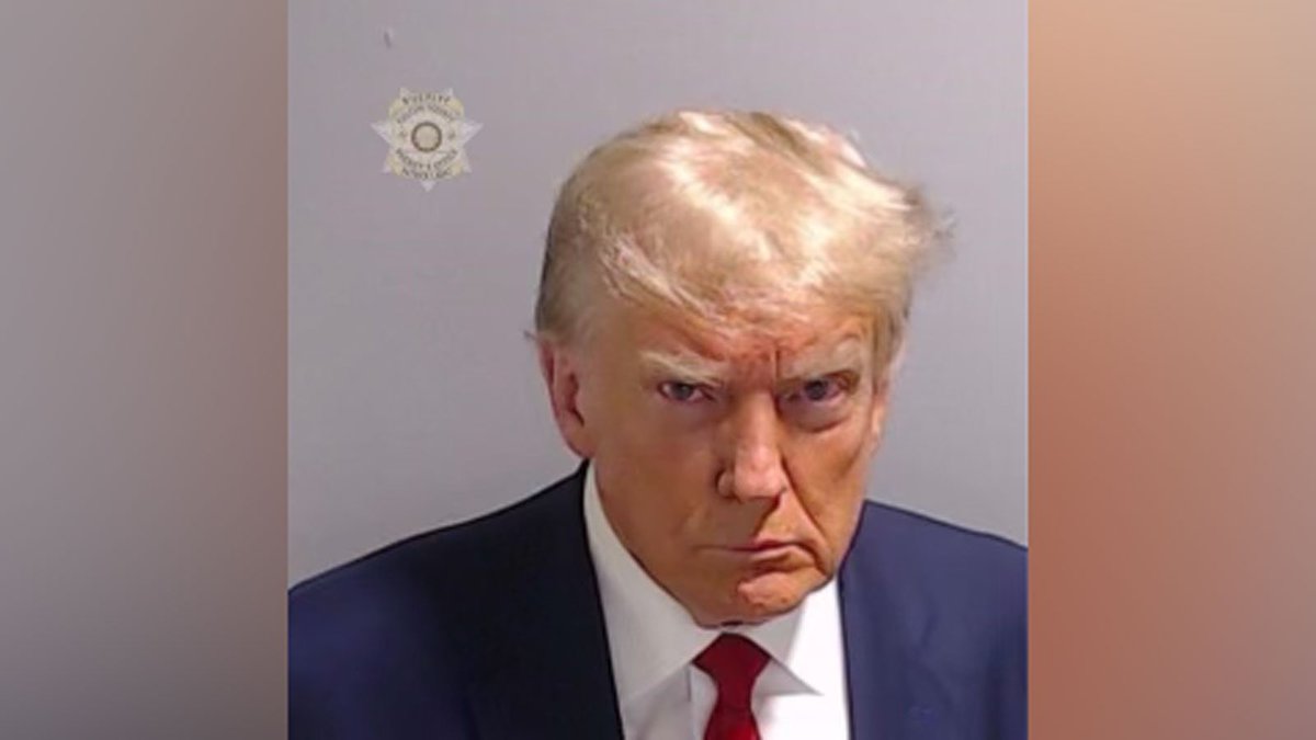 #BREAKING: This is the real mugshot of Donald Trump of today -CNN

#TrumpMugShot #TrumpMugShotDay #TrumpArrest #TrumpIndicment #TrumpArraignment #TrumpMug