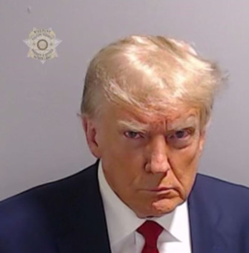 DERNIÈRE HEURE | La photo d’identification judiciaire de Trump rendue publique
tvanouvelles.ca/2023/08/24/la-…