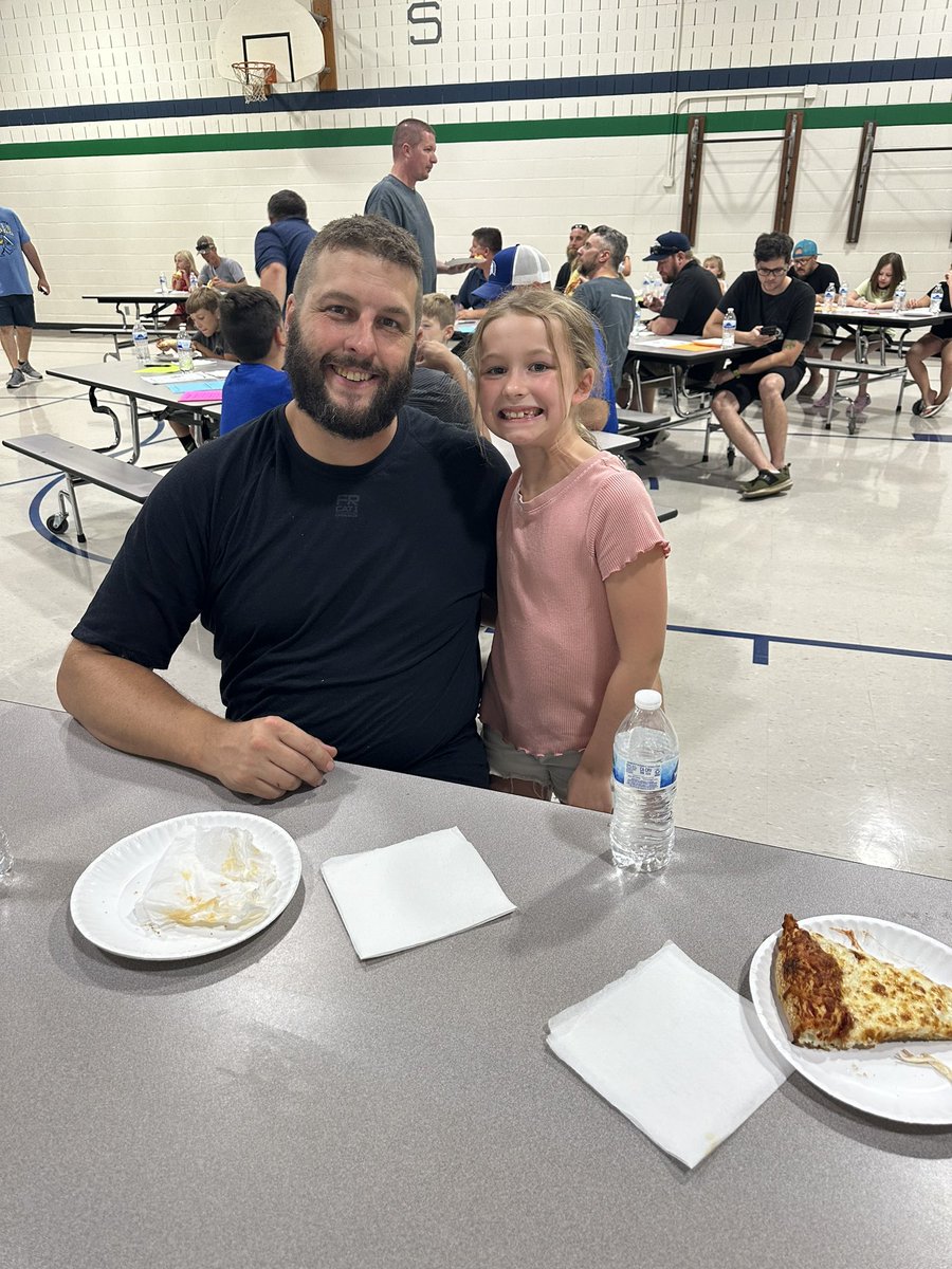 Mrs. Monica Meusch tweet media