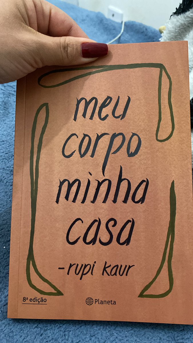 helidasg's tweet photo. nada dura para sempre
deixe que seja esse seu motivo para ficar
nem mesmo essa imensa tristeza dolorida
vai durar

- esperança https://t.co/jQyVNzI9xT