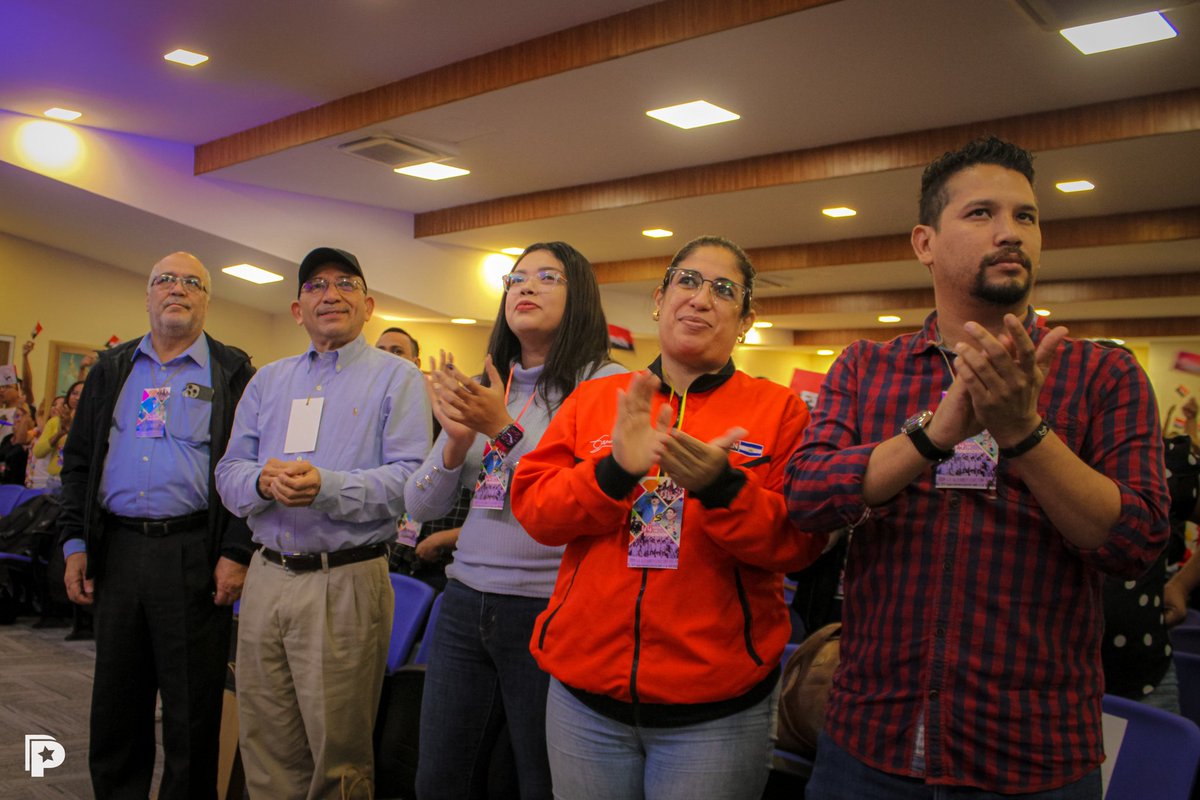 Encuentro de <a href="/js_sandino1979/">JS Augusto C. Sandino</a> fue realizado en la celebración del 4️⃣4️⃣ aniversario de su fundación. Durante el evento, se llevaron a cabo presentaciones culturales a cargo del Movimiento Cultural Leonel Rugama de la UV Augusto C. Sandino y concluyó con un alegre concierto