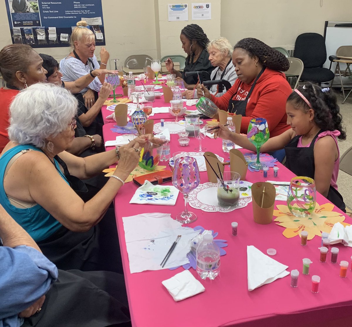 NYPD76Pct's tweet photo. This afternoon, your Community Affairs unit hosted “Breaking Bread, Building Bonds” at the 76th Pct. It was a fun-filled afternoon for members of the community to meet &amp; greet while painting! We would like to thank all those who participated. 🎨🖌️ #NYCBREAKSBREAD @stophatenyc https://t.co/FD1dF5g3J6