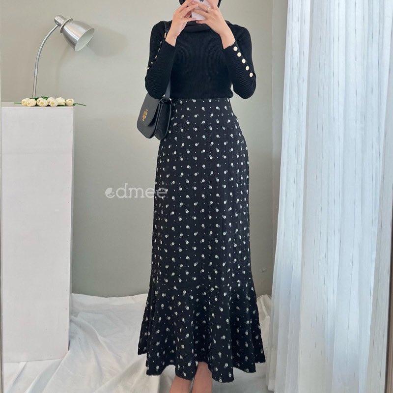 baranggcewe's tweet photo. Skirt mermaid nih motifnya cakep nih✨

https://t.co/4V9axF8eSQ https://t.co/Vj9MgbmYIY