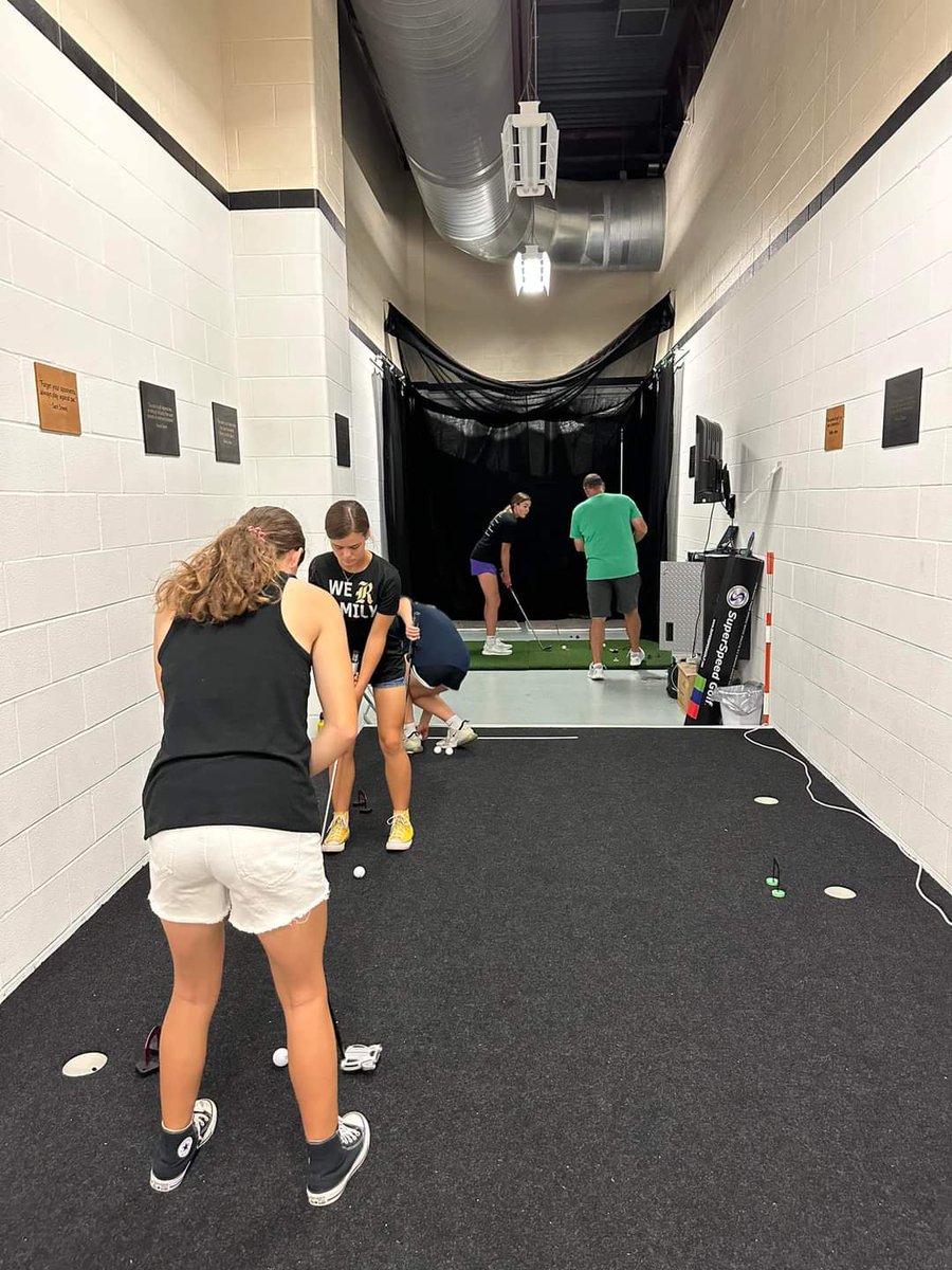 ZebraGolf's tweet photo. 115+ heat index??? Can’t keep a Zebra down!  Simulator and putting green indoors gets the work in with much less sweat!

Rochester Invitational this Saturday at Round Barn.  Come out to watch some high-level golf! https://t.co/moZfYmLcQL
