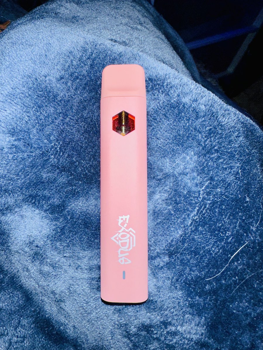 LynzVICIOUS's tweet photo. This 🍄pen is really ✨hittin✨
@get_goodlife #thegoodlifestore
#mushrooms #mushlove
💖🍄 Use my code to save 20%
VICIOUS20 https://t.co/bCXFEg11il 🍄💖 https://t.co/O14f6OcCuV