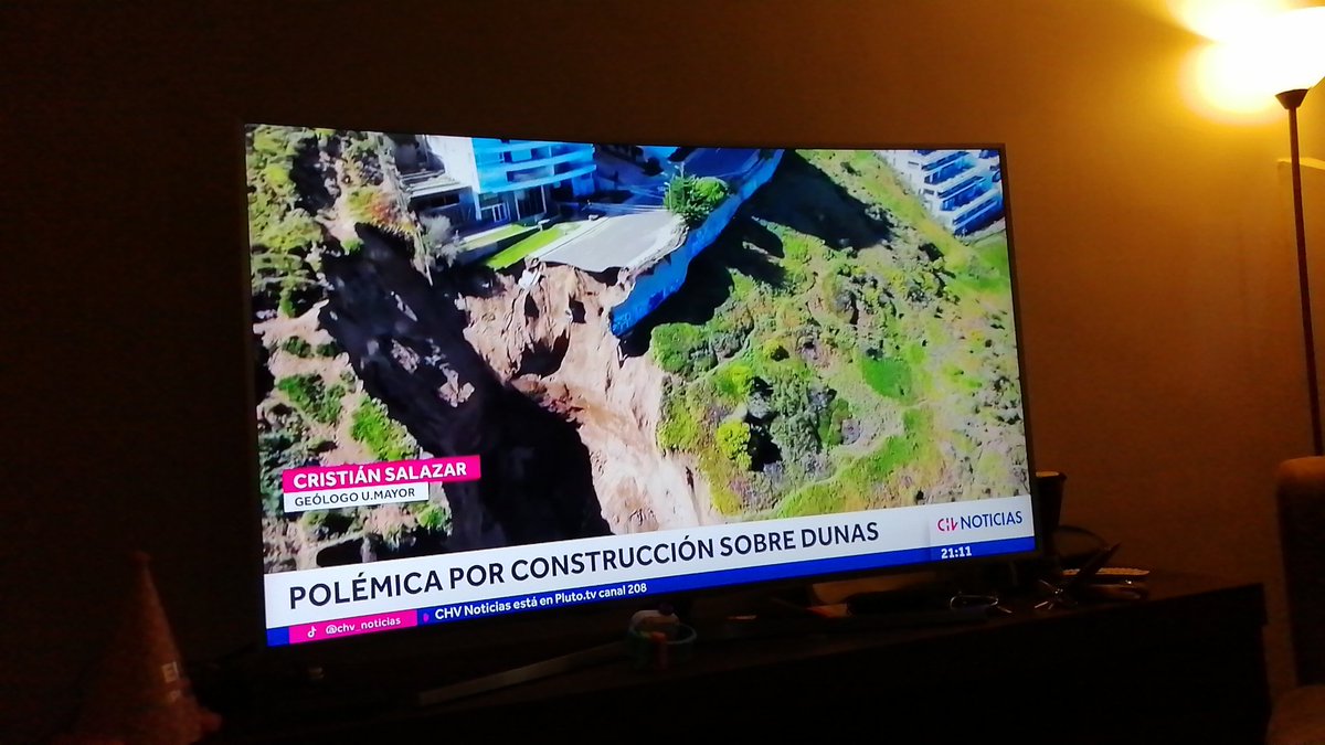 jukparra's tweet photo. Un terremoto grado 8 y la destrucción será total... 😑
#DunasDeConcon
#Dunas
#CHVNoticias
#MeganoticiasAlerta https://t.co/VhAF6nPivV