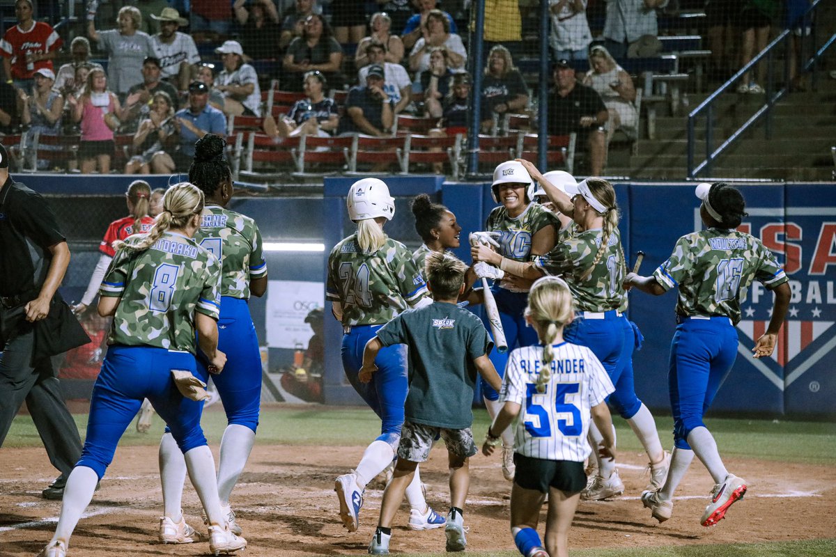 #𝟏𝟎 𝐌𝐨𝐦𝐞𝐧𝐭 𝐨𝐟 𝐭𝐡𝐞 𝐒𝐞𝐚𝐬𝐨𝐧 - Chloe walks it off! @chloeetaliaa scores @sydneysherrilll on a sac fly to win the game 4-3 in a 7th inning thriller vs. the Pride on July 28th! #BeTheSpark