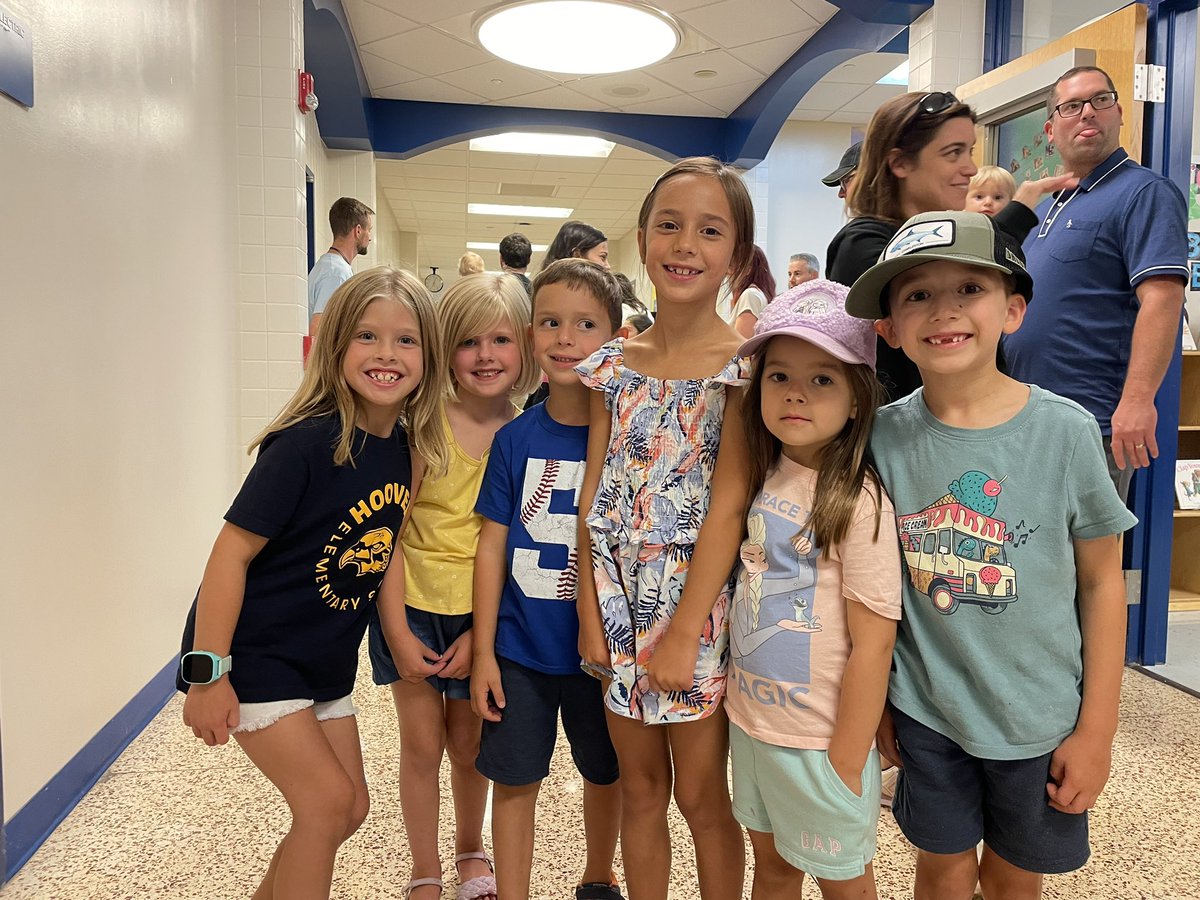 mtlsdhoover's tweet photo. The halls were overflowing with positive energy and excitement this evening! We’re all ready to kick off another #HAWKSOME year! Rest up—Monday’s going to be here before you know it &amp; we can’t wait!!! https://t.co/eibbPflvjP