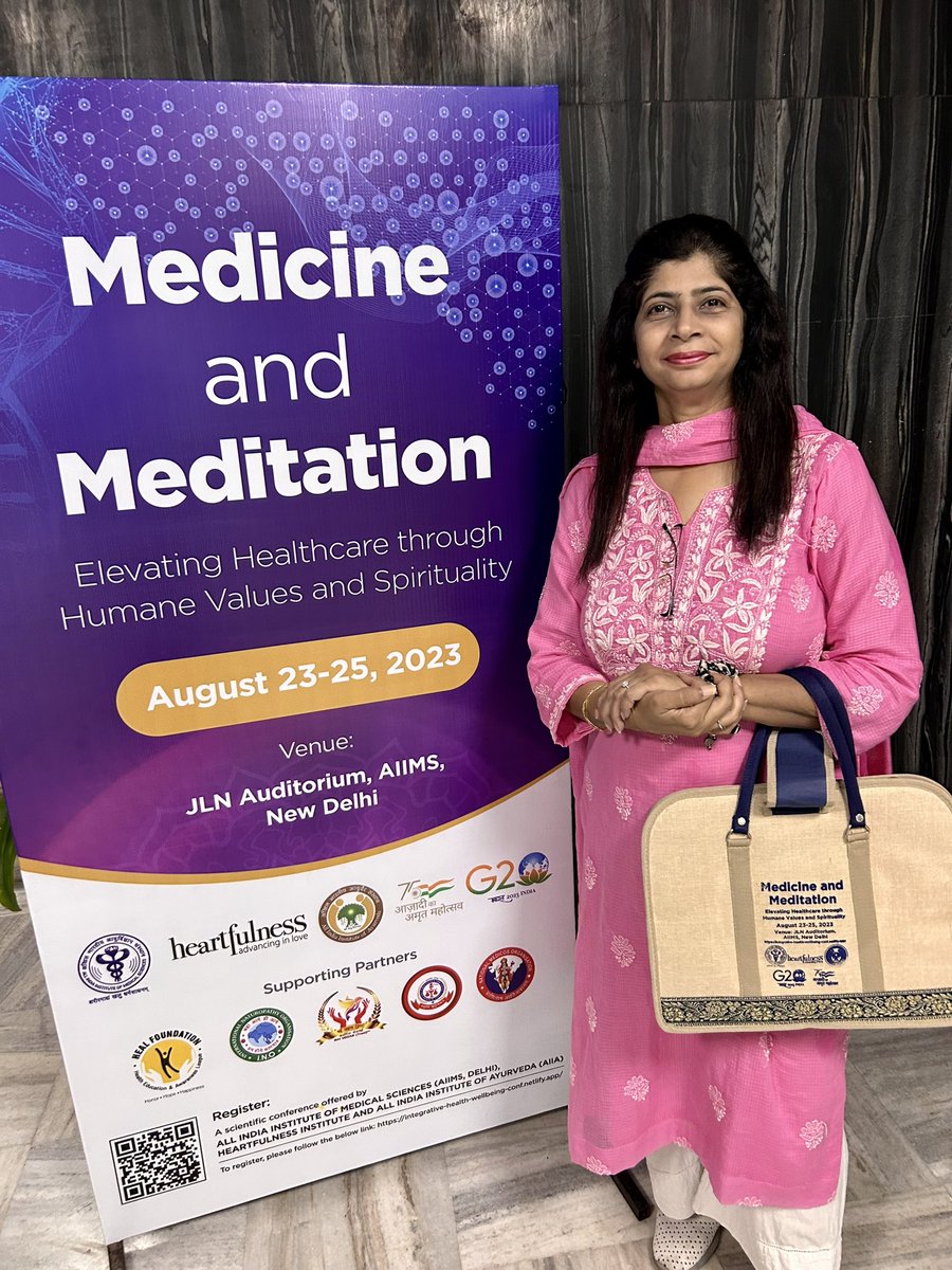 bharti_kalra's tweet photo. Medicine and Meditation can do wonders …. 
Education and Meditation can do wonders … 
Amazing enriching  sessions by @SudhanshuTrived @M_Lekhi 
Thank you @gupta_iitdelhi    @kamleshdaaji @PbpandeyB for this opportunity! 
At @aiims_newdelhi https://t.co/aPhzEgBxIJ
