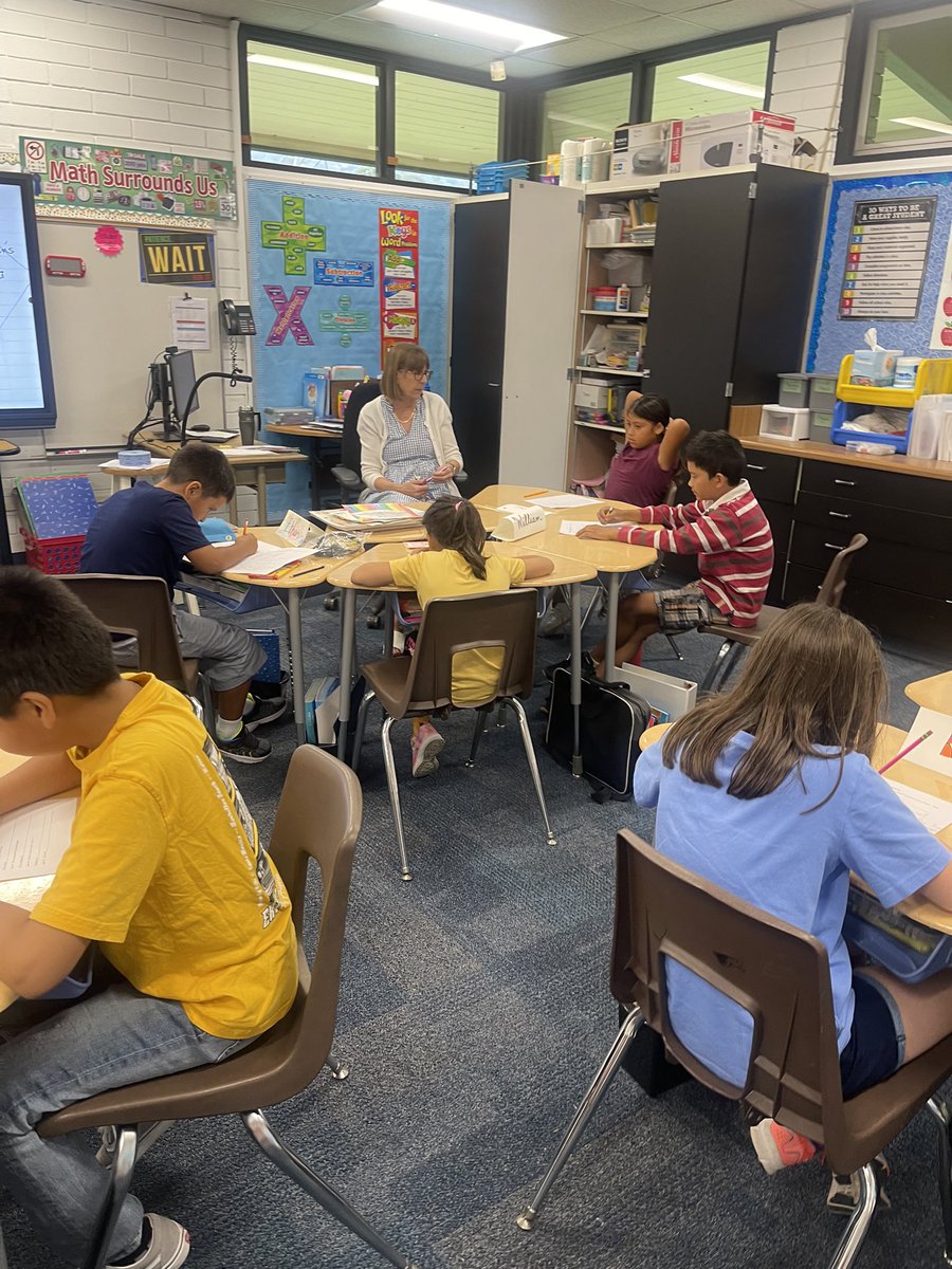 maple_np's tweet photo. Day 2!  So much fun getting to know our new classmates!! #maplemustangs🍁🐎 #cvusdforward https://t.co/GRXgDdgOPG