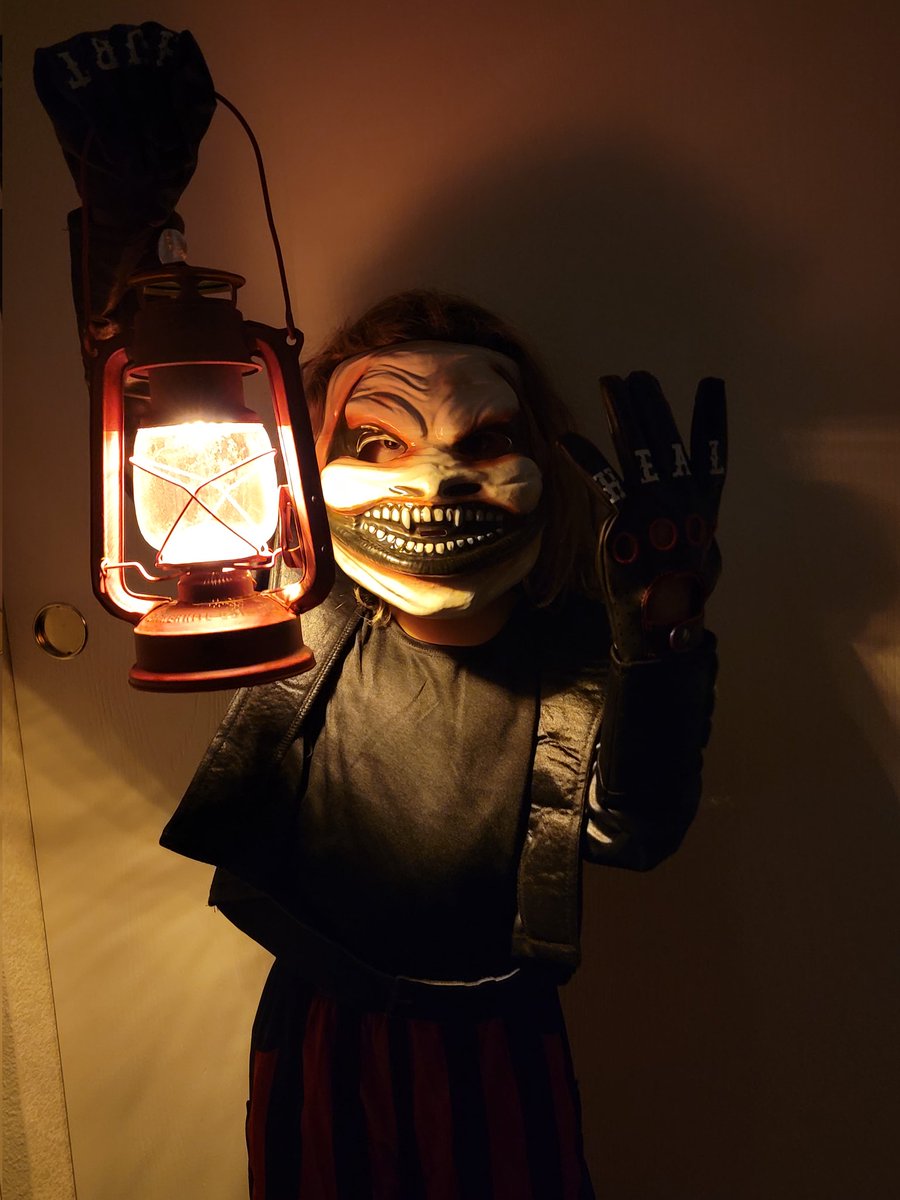 Dreamer2785's tweet photo. R.I.P #BrayWyatt #TheFiend #WWE 😢

You'll never know how much you meant to this little boy. You were and are still his favorite wrestler. https://t.co/CMt00B4yxA