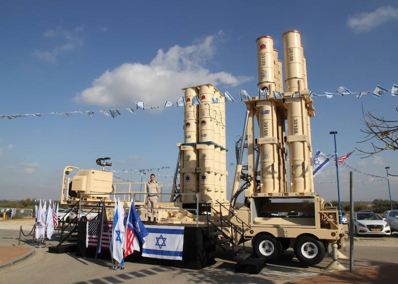 L_ThinkTank's tweet photo. [ 🇩🇪 ALLEMAGNE | 🇮🇱 ISRAËL ]

🔸 Face à l'accroissement de la menace posée par les missiles de portée moyenne et longue de la Russie, le gouvernement fédéral allemand a pris la décision, à l'automne dernier, d'acheter le système de défense antimissile Arrow, développé par Israël. https://t.co/iONiCXXwY2