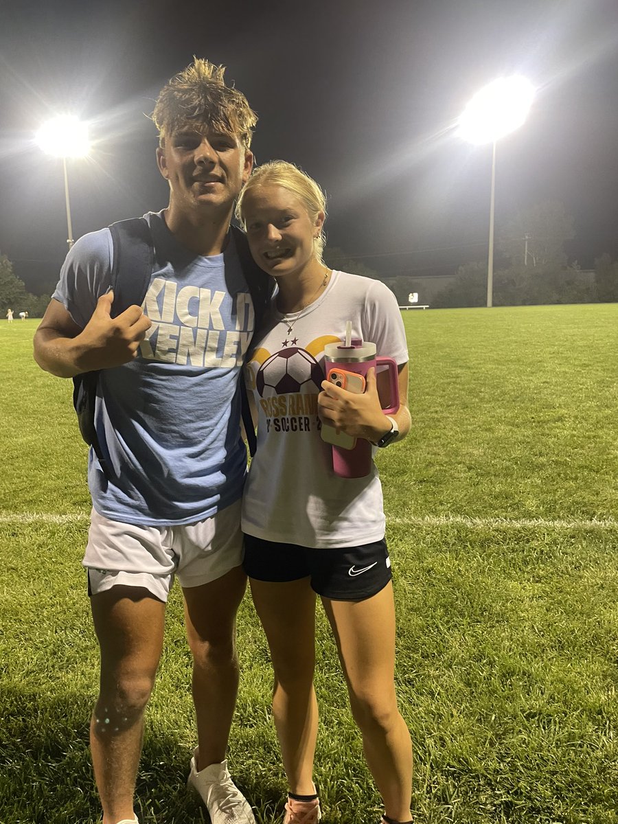 RowanBrown2025's tweet image. Supporting you on and off the field @ComminsKenley . Sending thoughts and prayers to you love ya ! 💙@WinTheDay_RRFB @monica_commins #Kickitkenley #Wegotyourback