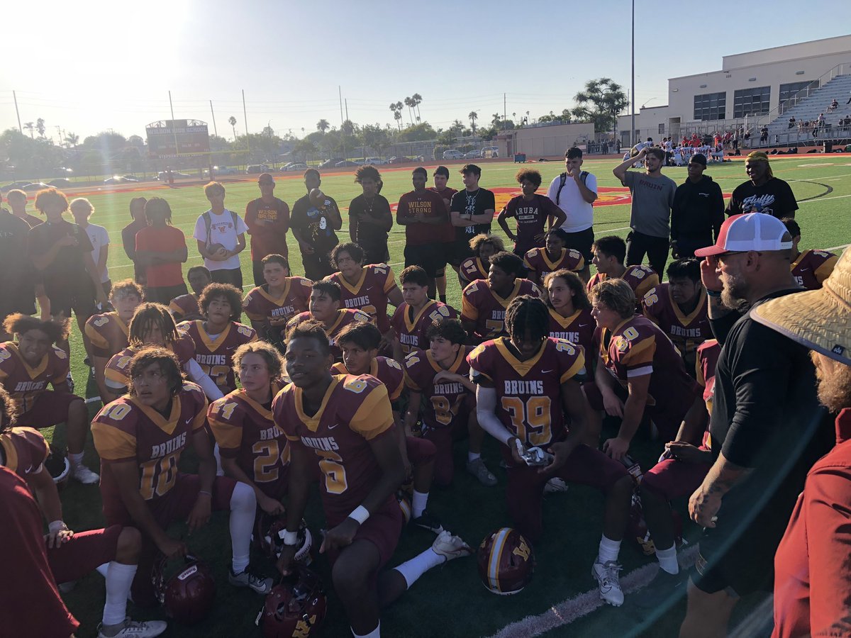 LBWilsonFootbal's tweet photo. Great way to start the JV season with a 14-0 Bru-Win over Redondo. Let’s keep it rolling!!! 1-0 https://t.co/lLPUNYn3vc