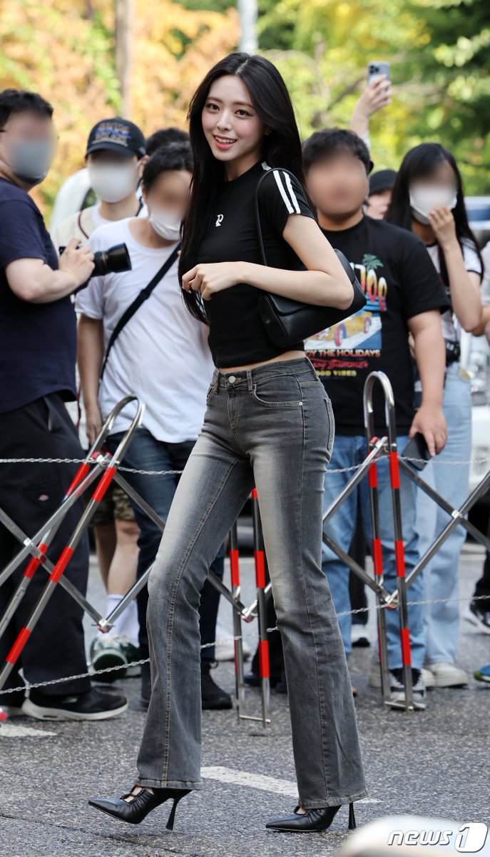 진짜 그 시절 청바지 모델임… 개핫걸