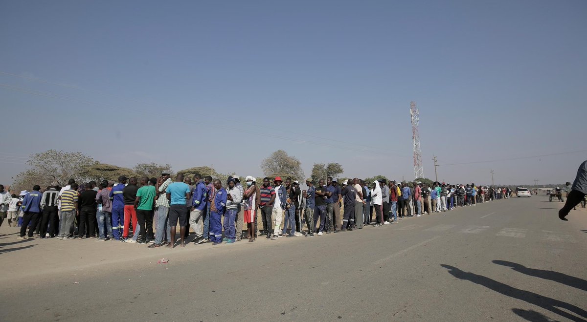 DandaroOnline's tweet photo. This Must Pay OFF , We cannot screw the easiest Chance we Got!!!!!!
#ElectionsZW #dandaro #ZimbabweElections2023 https://t.co/bKuAKDtUzH