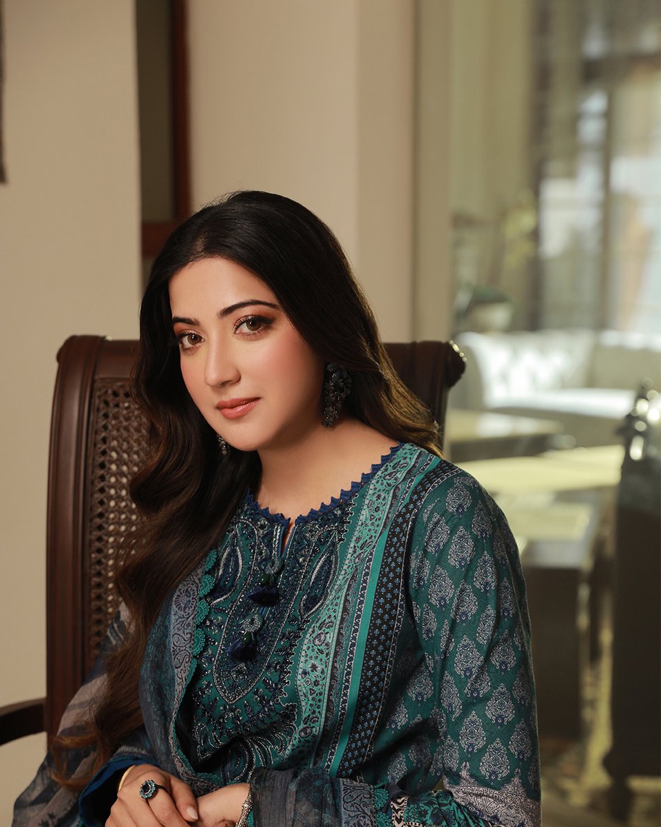 asimjofa's tweet photo. Asra Intermix Collection | Pre-Booking Starts on 28th August at 6 PM | Deliveries Start on 29th August

AJAS-02 (3-PC, Rs. 3,950/-)
AJAS-19 (2-PC, Rs. 2,850/-)
AJAS-20 (2-PC, Rs. 2,850/-)

Pre-Book Now: https://t.co/6kDP34SSek 

#AsimJofa #IWearAsimJofa #AsraIntermixCollection #AymenSaleem #JofaPrints #Unstitched #AJEssentials #Lawn #Fashion #Trending