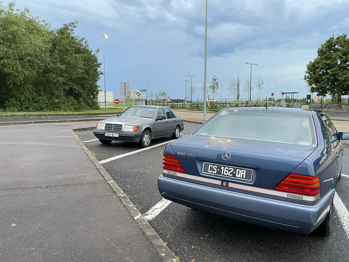 MercedesW140Fr's tweet photo. Top départ du premier convoi⭐️👌🤩
📸©️By Younes NAZIH
#RoadTripW140France #Saison2 #LeConvoi #Rasso #MercedesBenz #W140 #C140 #ClasseS #W140France #Merci #W140Club #France #Troyes #W140Fun https://t.co/92h379LJDL