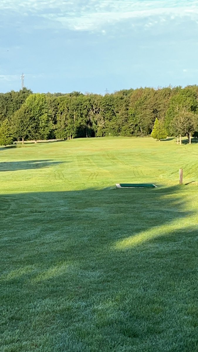 fitzy2207's tweet photo. Heavy dew this morning!! What’s peoples opinions on cutting fairways in a dew or better to wait for it to lift? https://t.co/0CVmYaULgL