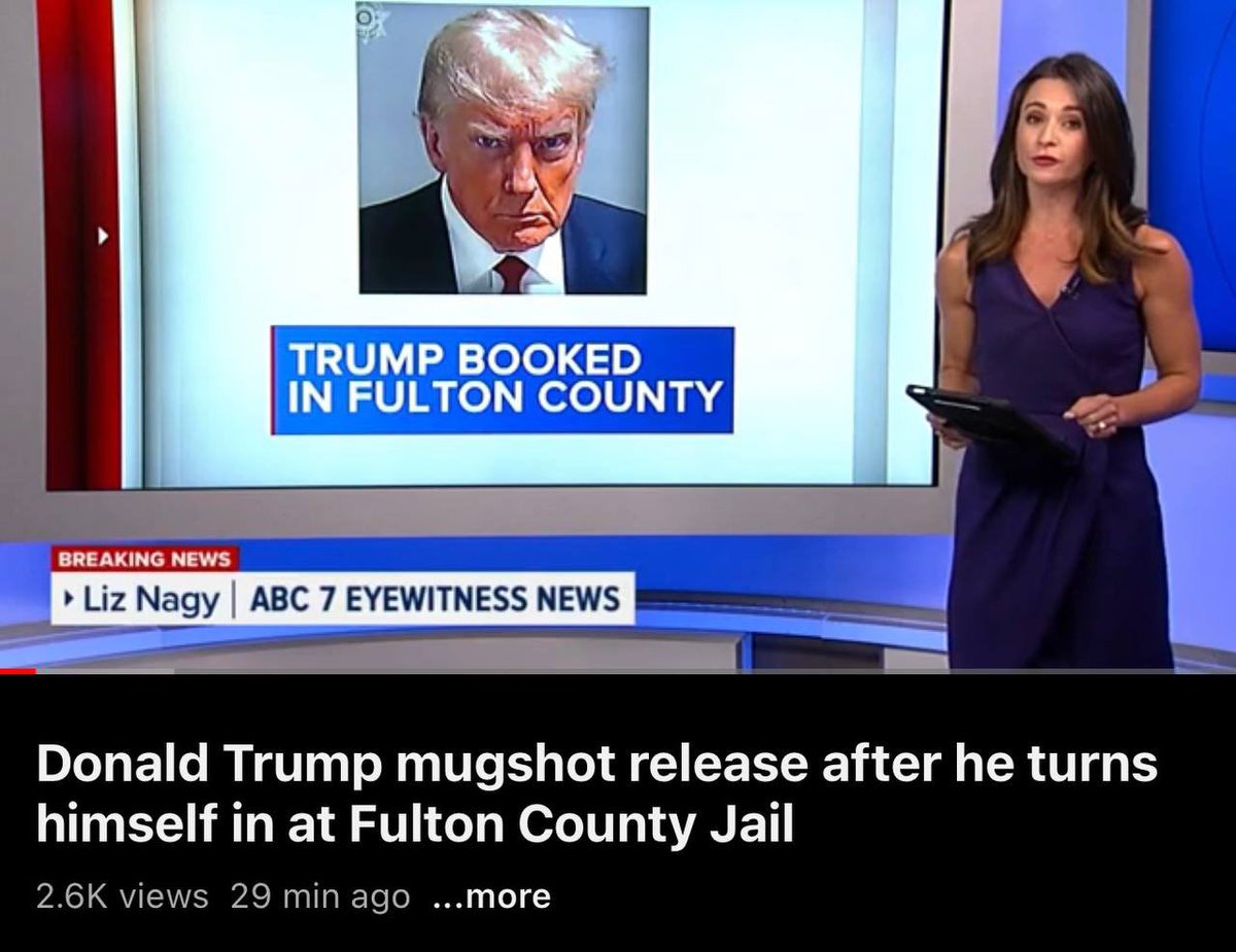 Keyngpin's tweet photo. I ain’t gon hold u, trump a funny nigga mane ✊🏽😂 “aight ima give y’all this this mugshot then I gotta go” *posts bail within hour* 

Security team 🤵🏻‍♂️🤵🏻‍♂️🤵🏻‍♂️:  How was jail sir?

Trump : God bless my bank account 🇺🇸

#Trump #Trump2024 #DonaldTrump #TrumpMugShot #TrumpArrest https://t.co/TVpGzpTAU0
