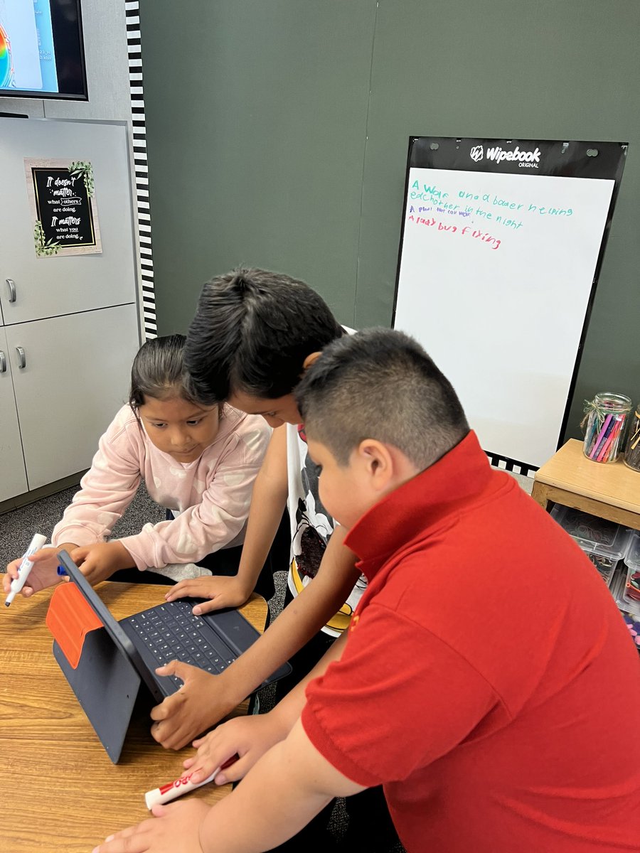 Working on our Inquiry! Being curious while looking at science phenomena and using our #vnps to generate questions and wonderings. Next step is to tie these to Costa’s Levels of Questioning. #AVIDElementary #Kibic72 #soaringtonewheights #nlmunified