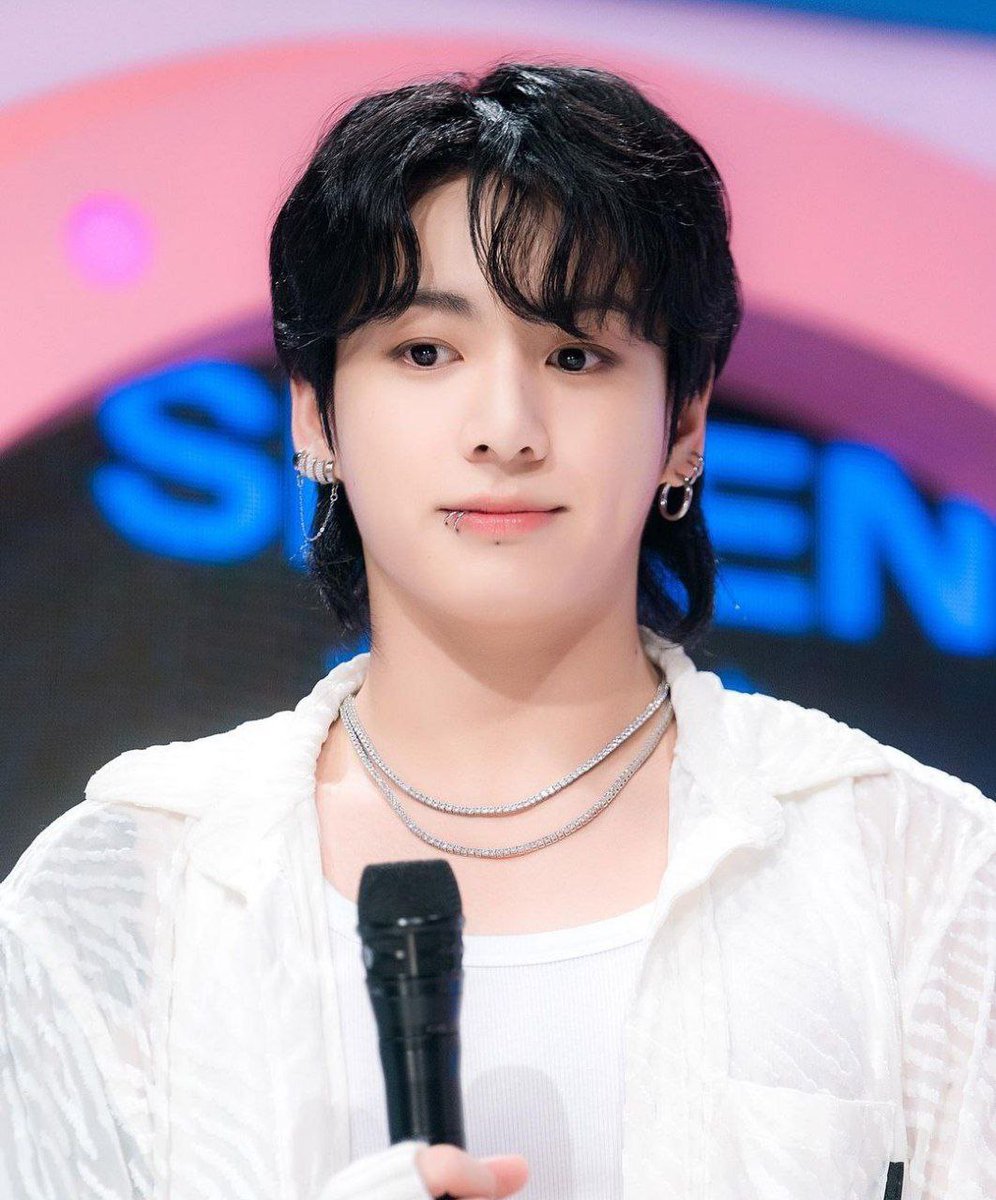 iauroram's tweet photo. رای جونگکوکی یادتون نره
ریپ+ریت
I vote for @bts_bighit's #Jungkook for #AudacyAOTS Artist of the Summer! https://t.co/bKrW4tGjco