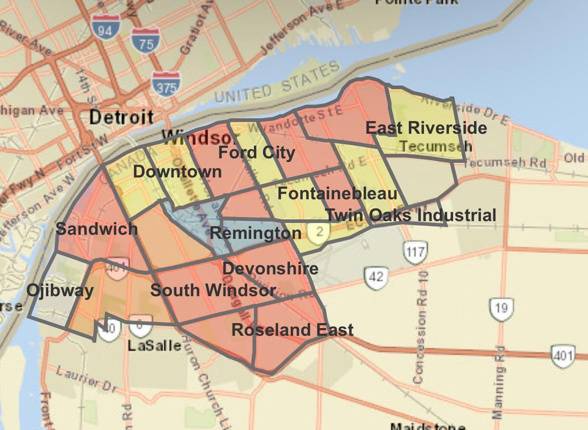 zackberjawi's tweet photo. @ENWINUtilities Map 4 hours ago vs now. At this rate every home in windsor is gonna be flooded. https://t.co/IcglwGuMkK