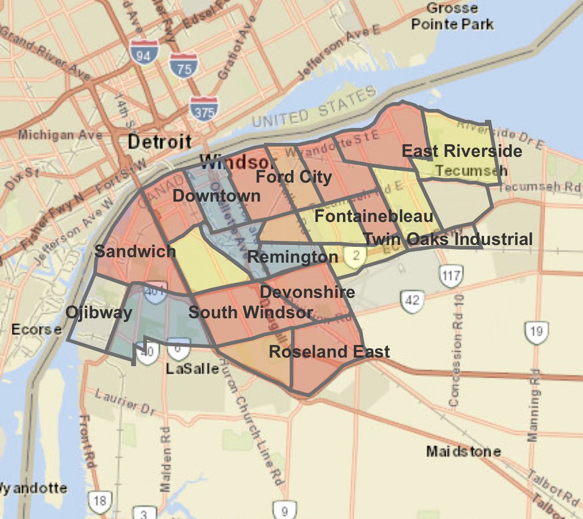 zackberjawi's tweet photo. @ENWINUtilities Map 4 hours ago vs now. At this rate every home in windsor is gonna be flooded. https://t.co/IcglwGuMkK