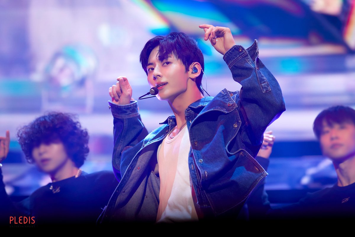MINHYUN_PLEDIS's tweet photo. 미니콘서트 <UNVEIL> IN SEOUL 비하인드
📷 More photos @ https://t.co/CS4lKM8bCO

#황민현 #HWANGMINHYUN
#UNVEIL https://t.co/XLz8Zt6pFQ