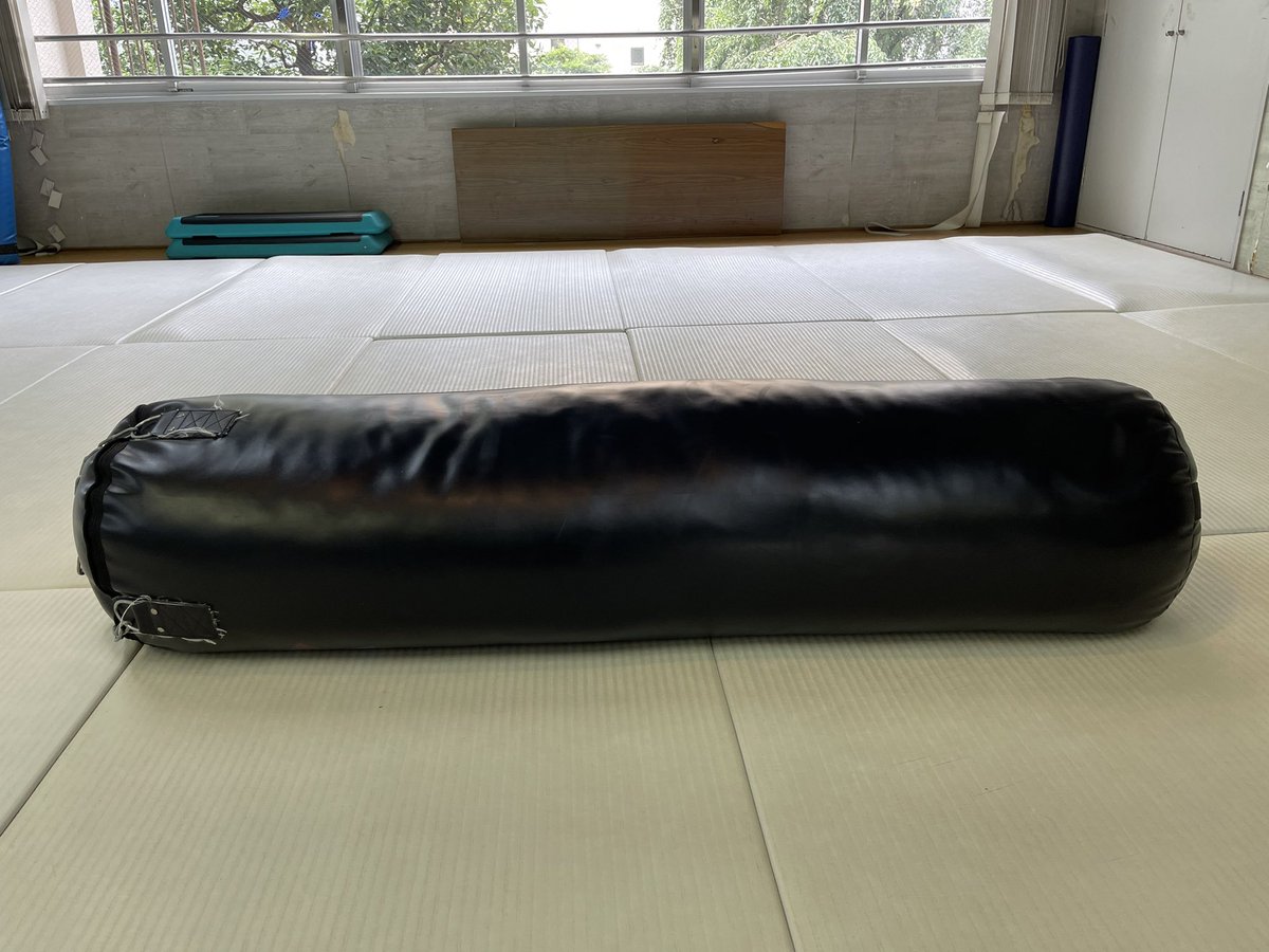 Tsutomu_Kano's tweet photo. 今日は筋トレ中心。
ヘロヘロです・・・
#六本木 #ボディープラント #BERNARDACKAH #berufit
#筋トレ #ミット打ち
#tom_kano
#kanoweddingoffice https://t.co/Lz2B8xIpAN