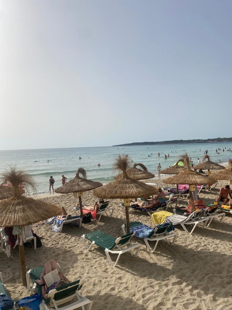 Visitcalamillor's tweet photo. Life's too short to not enjoy the beach🏝️☀️💦⛱️🏖️
.
#enjoyingthebeach
#bestbeachesever
#beach
#mallorca
#eastmallorca
#summervibes https://t.co/ffj6Gu4TAs