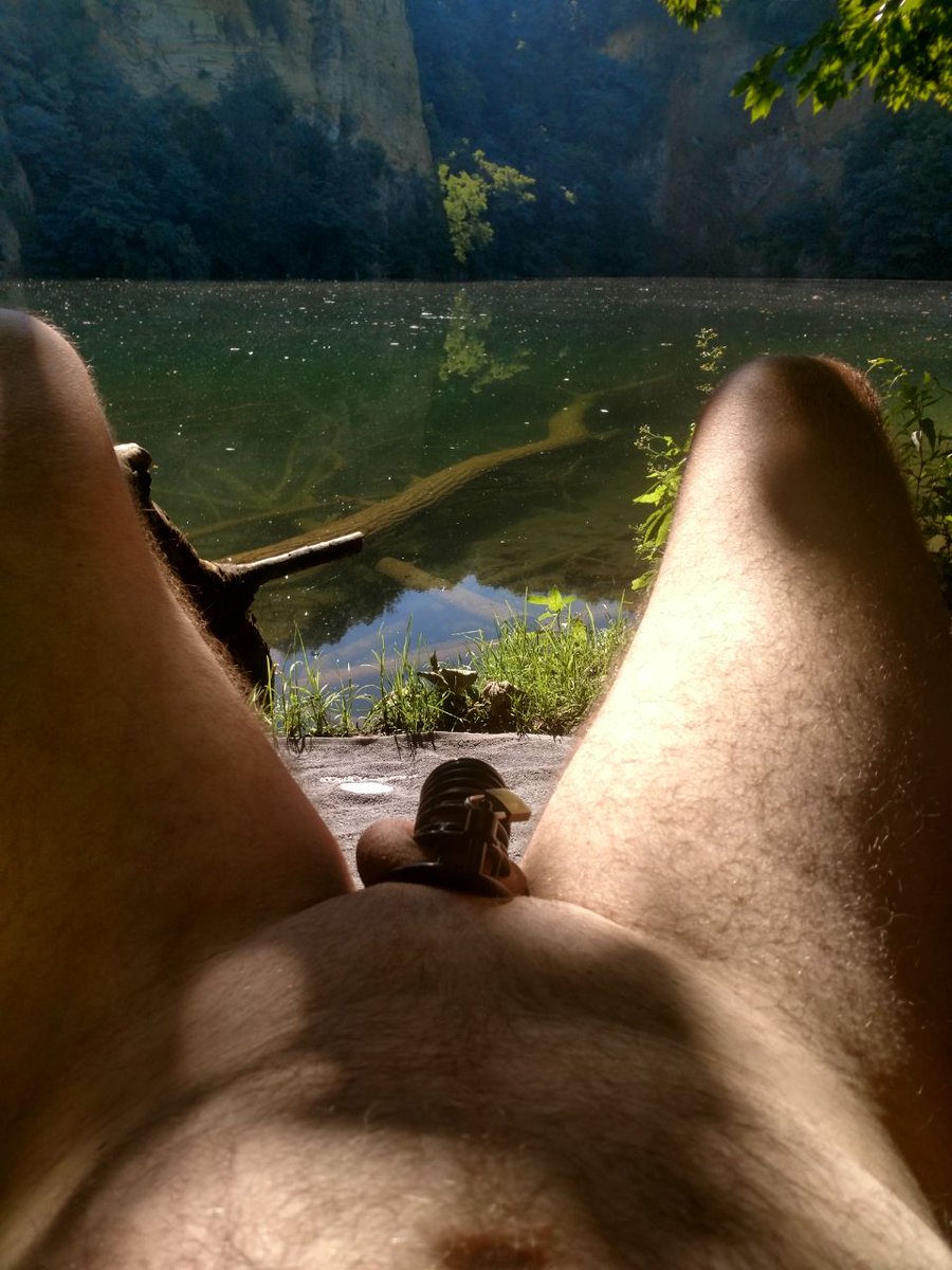 dominant_hb's tweet photo. new adventures by #BWChasty
At the nudist beach!

Of course not completely naked!

#SecretSlave will be doing a physical exercise naked in the on-site gym at 0600 on Thursday.

Beautiful presentation of the cage!

#Expose #ForcedDrill #ForcedStrip #Militarymen https://t.co/F40rMsMQF6
