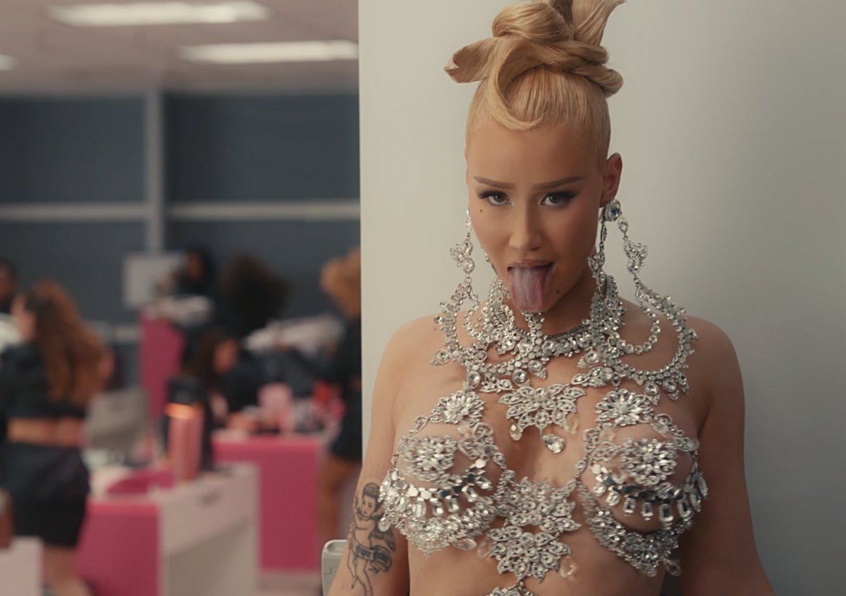 NathanAzalean's tweet photo. Iggy Azalea - Money Come🤑 #156  (+26) on US🇺🇸 iTunes All Genres &amp; #10 (=) on Hip-Hop/Rap Charts!! 🩷
BUY HERE:  https://t.co/sscl2aPkcS https://t.co/aymUFdlofu