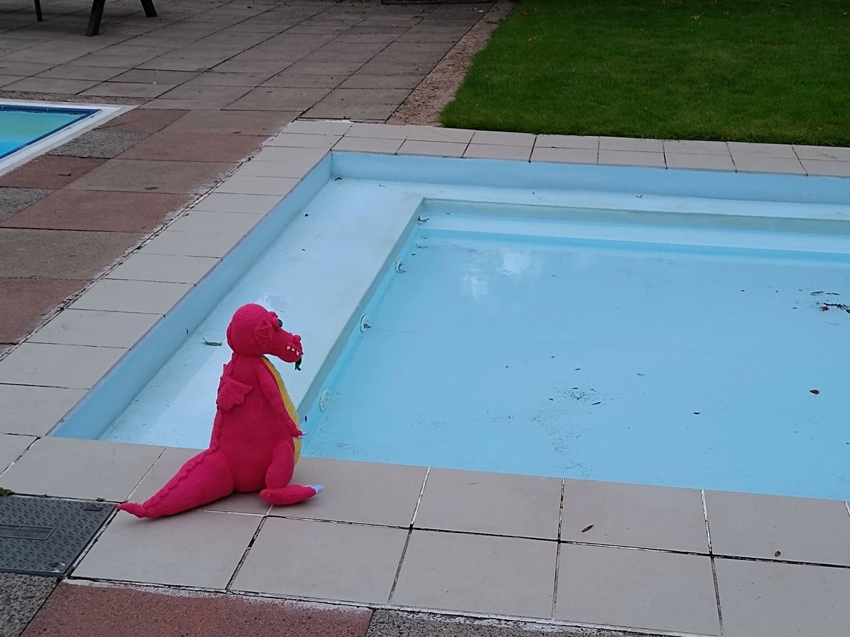 FriendsBaths's tweet photo. Another Cumbrian #communityrun #pool for our #fridayfollow🙂
Flame made a visit to dip a toe in the water at Hunsonby Swimming Club which has a heated paddling pool & heated #swimmingpool & is open 7 days a week.
#localfacility #swim #penrith #Cumbria #CommunityFirst #Outdoors https://t.co/aM1oYDLUl8