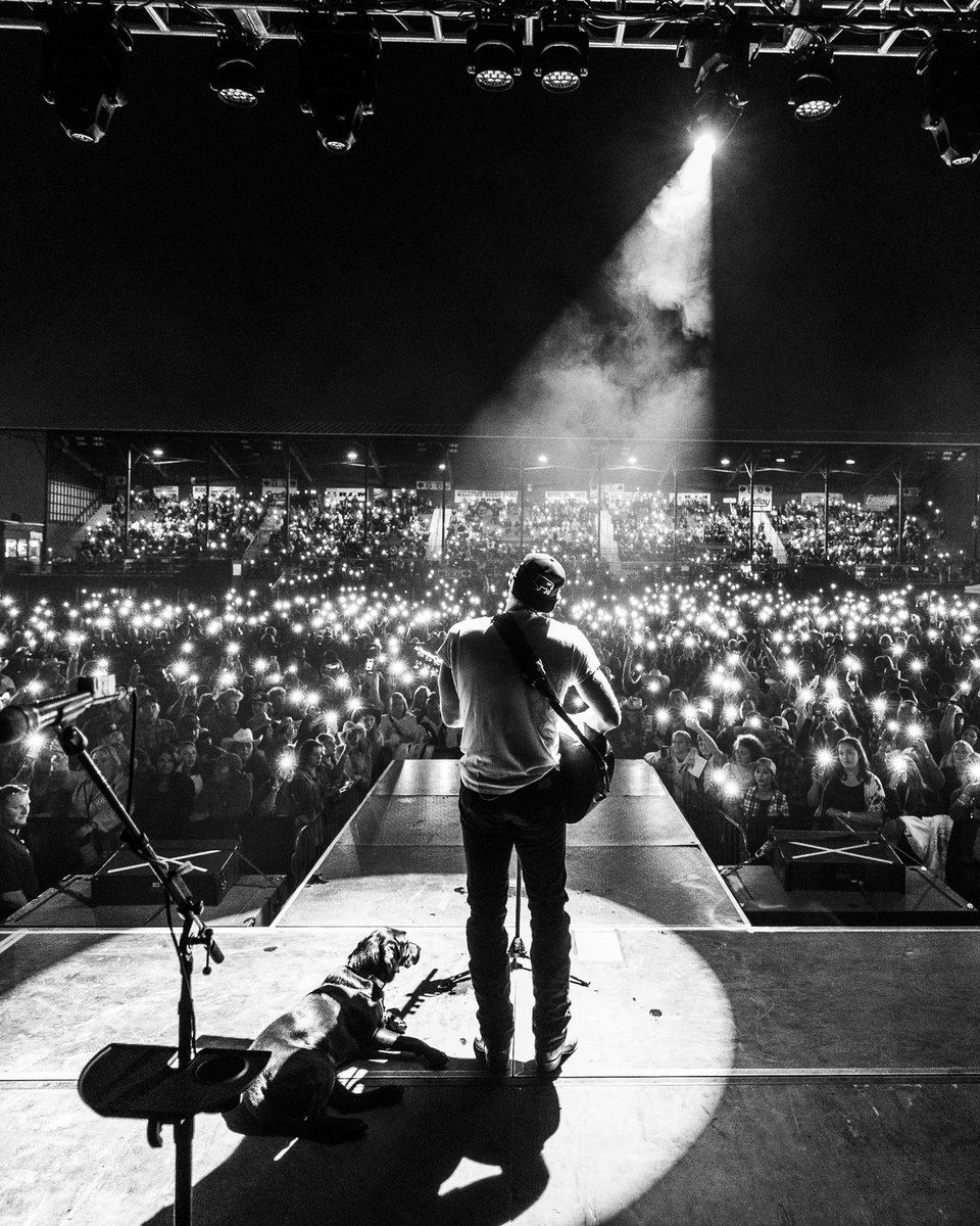 ChaseRiceMusic's tweet photo. Shit gettin rowdy out west. 📸: @EvanDeStefano https://t.co/Ab3inMXgMo