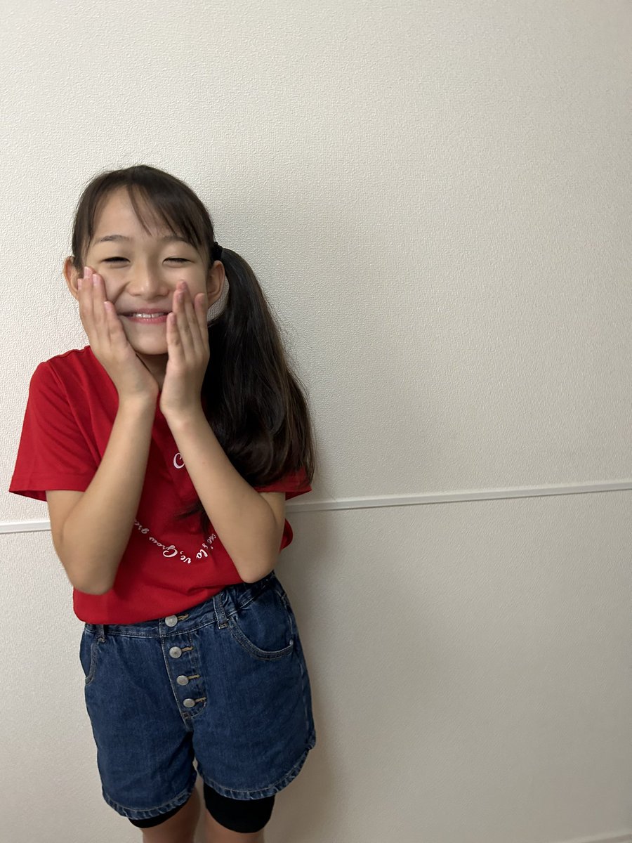 SAYA_t_2012's tweet photo. 今日はメグミ最後の日🥲
初めて貰えた役、思い��れもたくさんです。
頑張ります！
#オノマトペイント2023
#夏休み
#お芝居
#子役
#テアトルアカデミー https://t.co/hNheXHrOU2