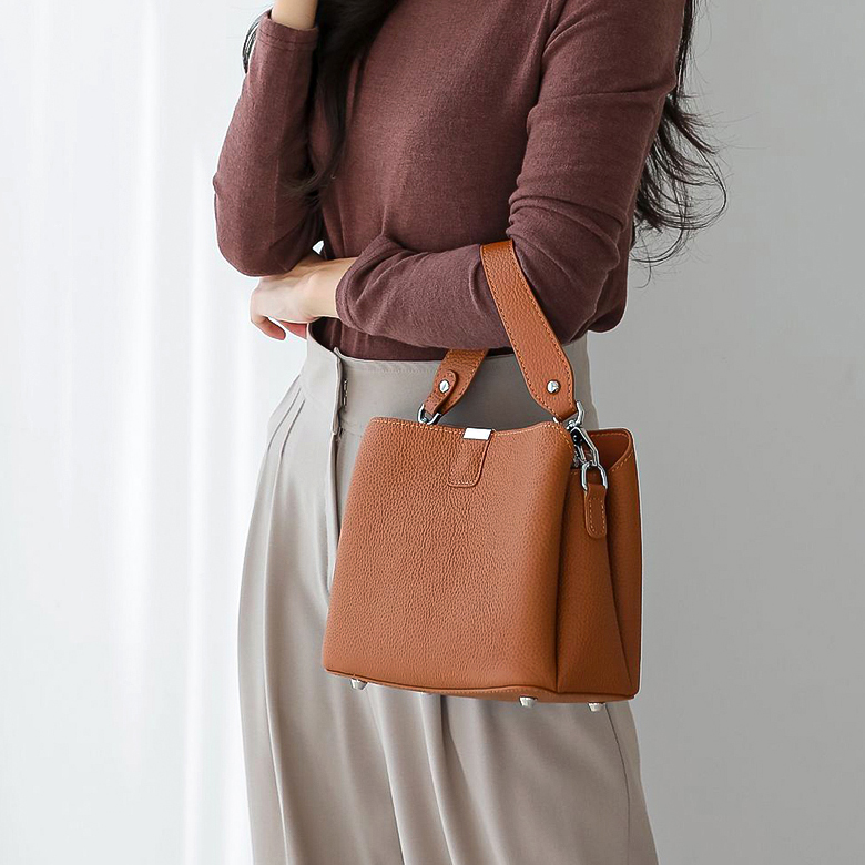 토트백 숄더백 쇼퍼백 크로스백 가죽 여성가방 polme.kr/surl/P/4895/?t…