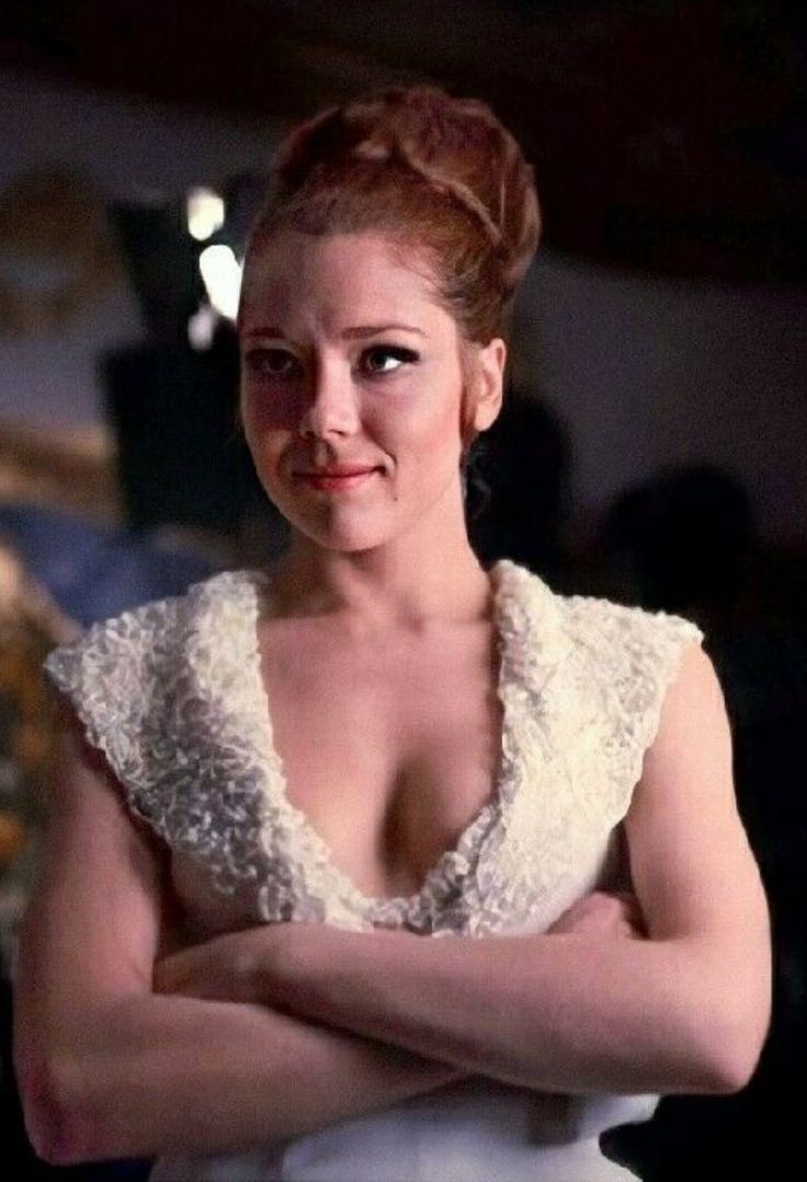 English actress Dame Diana Rigg as Contessa Teresa di Vicenzo/Mrs. Tracy  Bond in Bond film On Her Majesty's Secret Service 1969., image size:736x1078